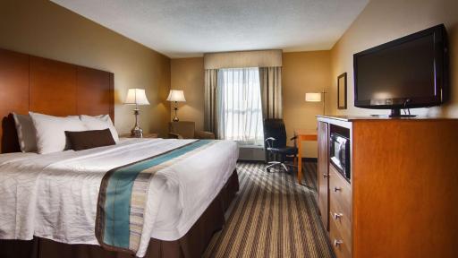 Best Western Plus Seawall Inn & Suites by the Beach - Housity