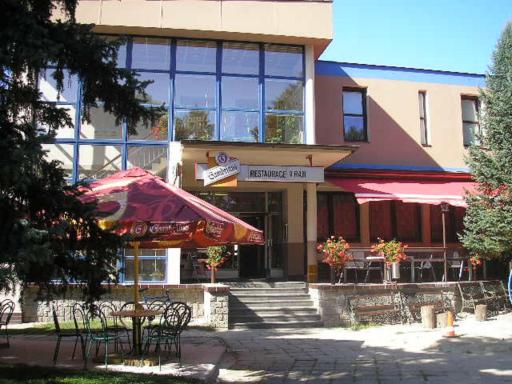 Penzion V Ráji - Housity