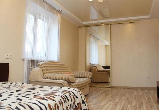 Apartment on Krestyanskaya - Housity