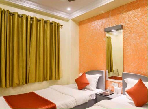 Golden Heaven Hotel - Housity