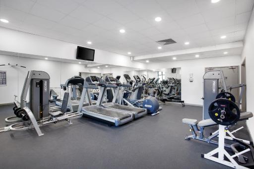 Leonardo Hotel East Midlands Airport - Housity