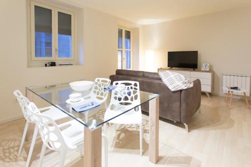 Bravissimo Cort Reial-3A - Housity