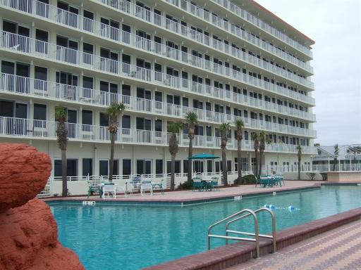 Getaway That's Fit for a Queen - Housity