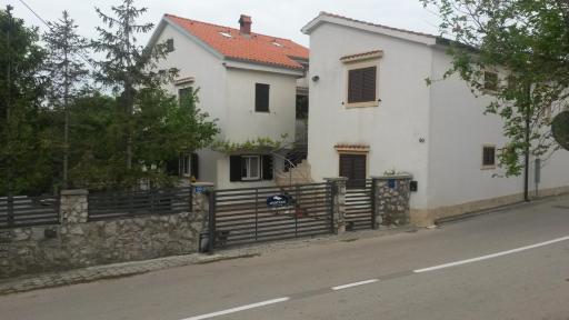 Apartmani Božić-Omišalj - Housity
