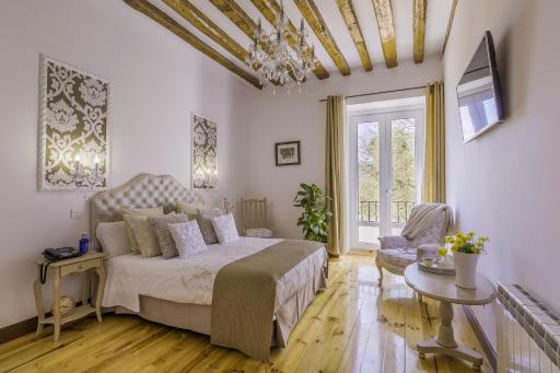 Oriente Palace Apartments - Housity