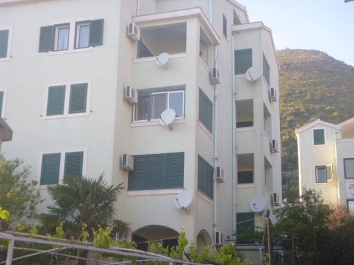 Apartman Ozi - Housity