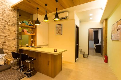 W Hostel - Housity