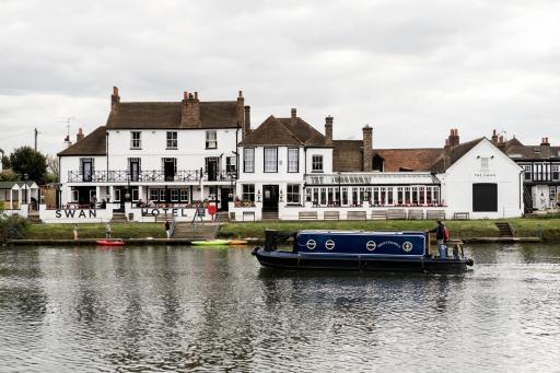 The Swan Hotel - Housity