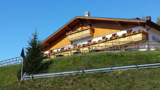 Belvedere Mountain Experience - Housity