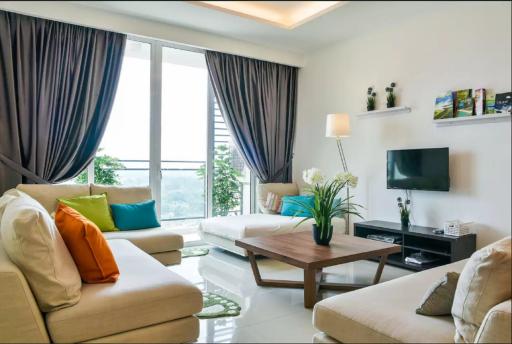 Relax & Chill at Malacca River - Housity