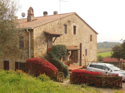 Tra lago e collina - Housity