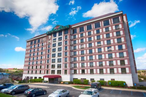 Grand Plaza Hotel Branson - Housity