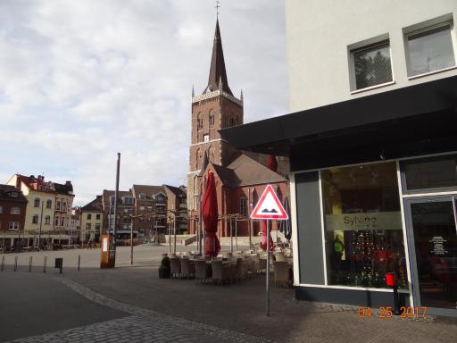 Hotel h4 easy - Housity