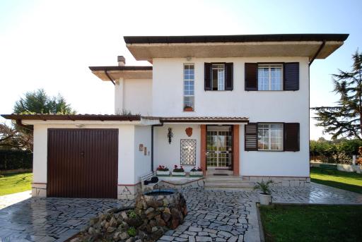 Il Grifo - Housity
