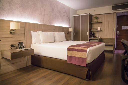 Aku Hotels - Housity