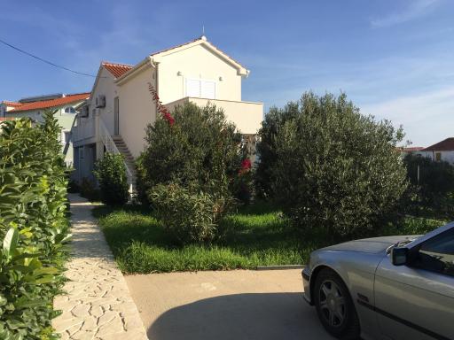 Apartments Villa Tribunj - Housity