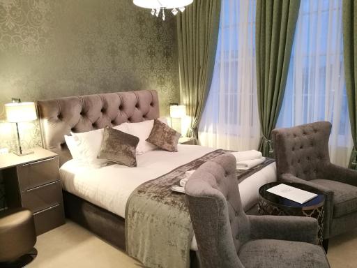 The Devon Court - Housity