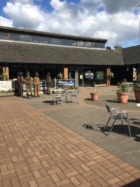 Warrington Motel, J20 M6 Lymm Services - Housity