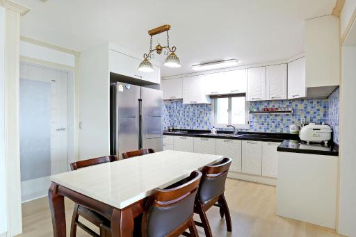 Geoje Blueberry Pension - Housity