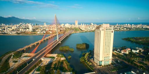 Grand Mercure Danang - 10 minutes to Airport & 200m to Bach Dang Walking street - Housity