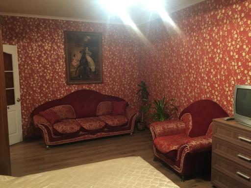 on mikrorayon Severnyy 4 - Housity
