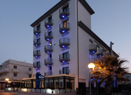 Hotel Emilia - Housity