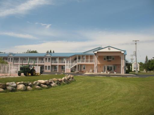 Great Lakes Inn Mackinaw City - Housity