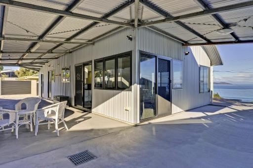 Park Beach Retreat - Housity