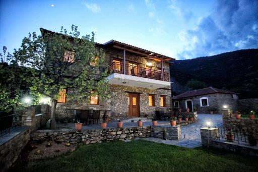 Traditional Apartments Tsikrikonis - Housity