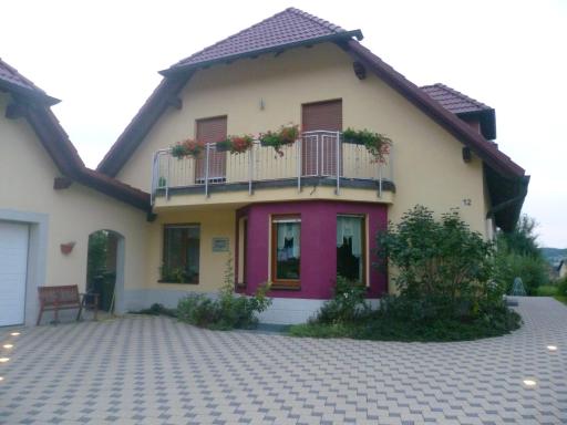 Ferienwohnungen SENA, Burgebrach - Housity