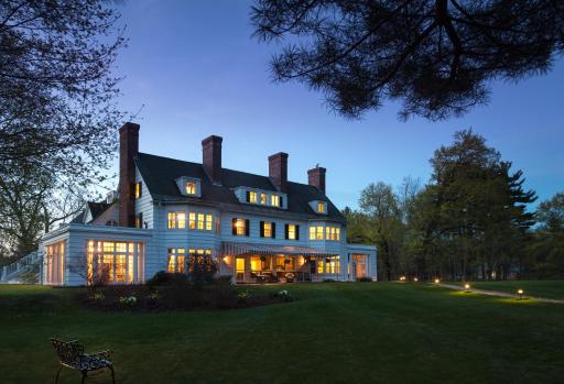 Four Chimneys Inn - Housity