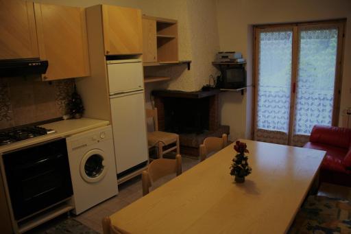 Comodo alloggio a Serina - Housity