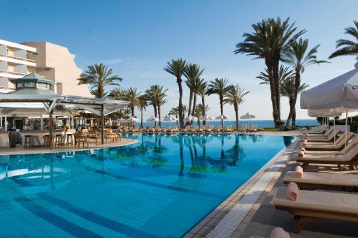 Constantinou Bros Pioneer Beach - Housity