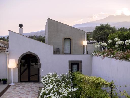 Talè Restaurant & Suite - Housity