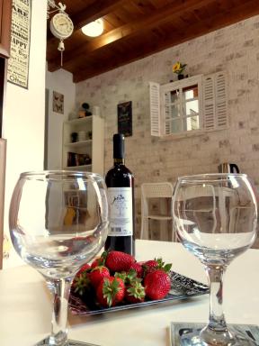 The White House of Rhodes - Hizvo