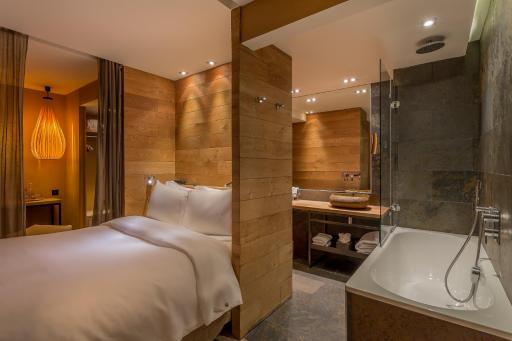 Hidden Hotel - Housity