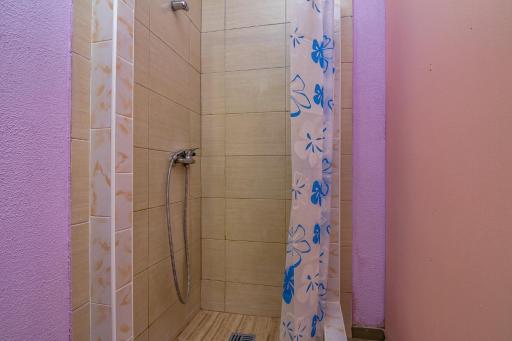 Nirvana Guest House - Housity