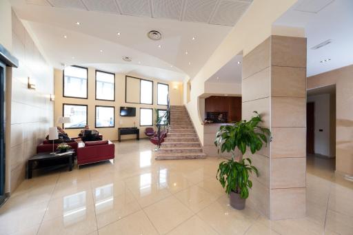 Hotel Tiempo - Housity