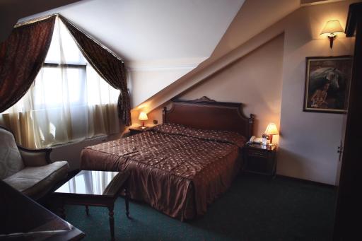 Hotel Millenium - Housity