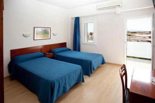 Hotel Roca - Housity
