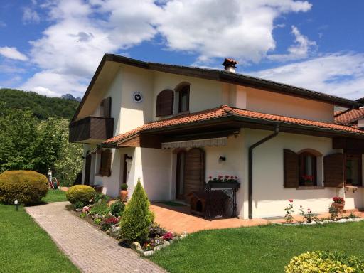 La Pecora Nera Bed & Breakfast Belluno - Housity