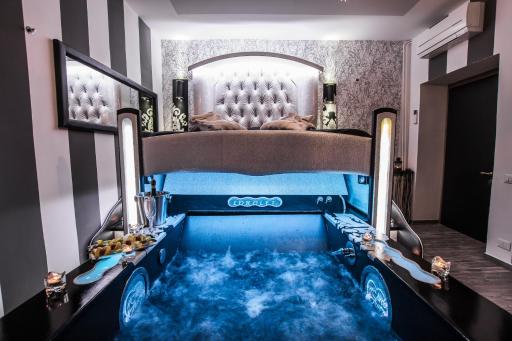 Roma d'Amore - Housity