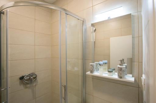 Emperor's Chambers Luxury apartment - Housity