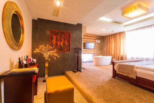The Corporate Hotel - Housity