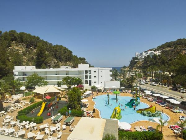 Vista de la piscina de Balansat Resort o cercanías