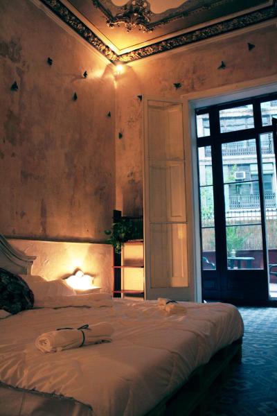 Cama o camas de una habitación en Bed & Art Barcelona