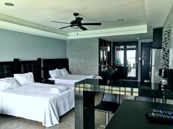 Un restaurante o lugar para comer en Cancún, Ocean Dream, Beautiful Apartment, Heart of the Hotel Zone
