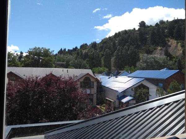 una vista desde el techo de una casa en TU RINCON EN LA PATAGONIA en San Martín de los Andes