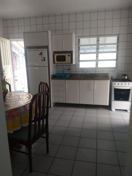 A kitchen or kitchenette at Apartamento 1 - Praia da Cachoeira