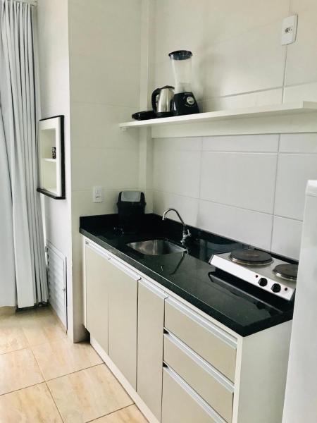 Una cocina o zona de cocina en Residencial Florida ll - 150mt Praia de Mariscal